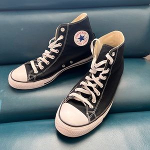 Men’s High Top Converse Size 9.5